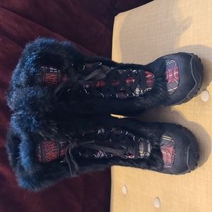 Coach Red Plaid Winter Snow Boots Size 11
